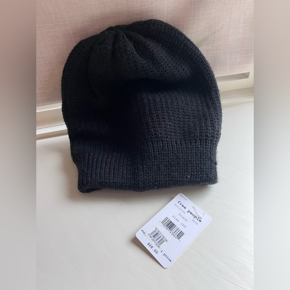 Free People beanie - NEW NEVER WORN